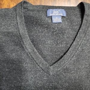 M Merino Wool 346 Brooks Brothers V-Neck Sweater